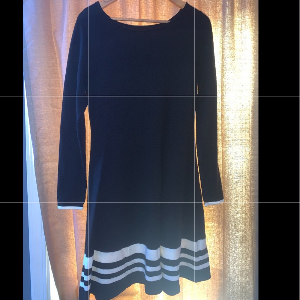Black and white long sleeve dress